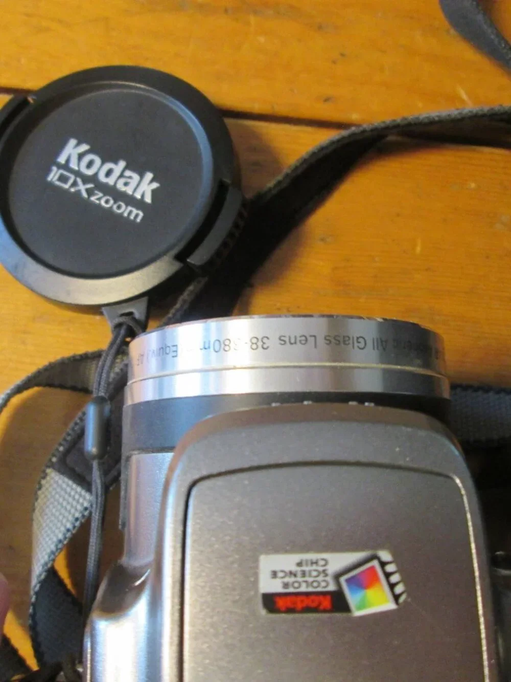 Kodak 10 X zoom easyshare Z740 5 MP case cables lense cover strap